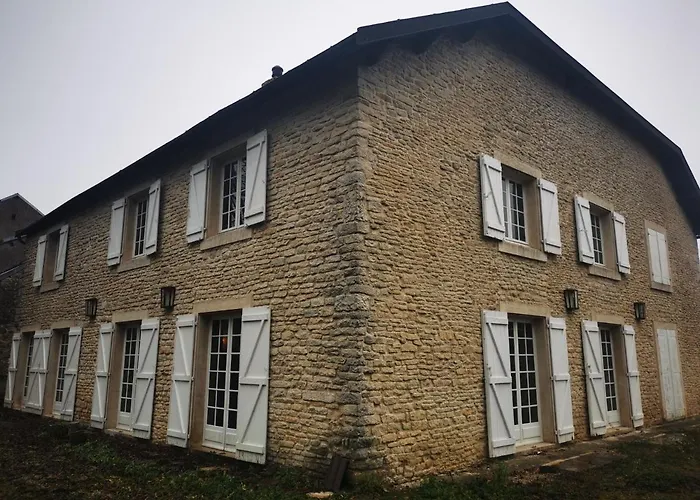 Maison De Campagne * Isomes