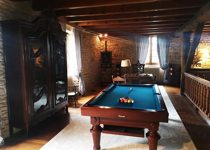 Maison De Campagne Isomes